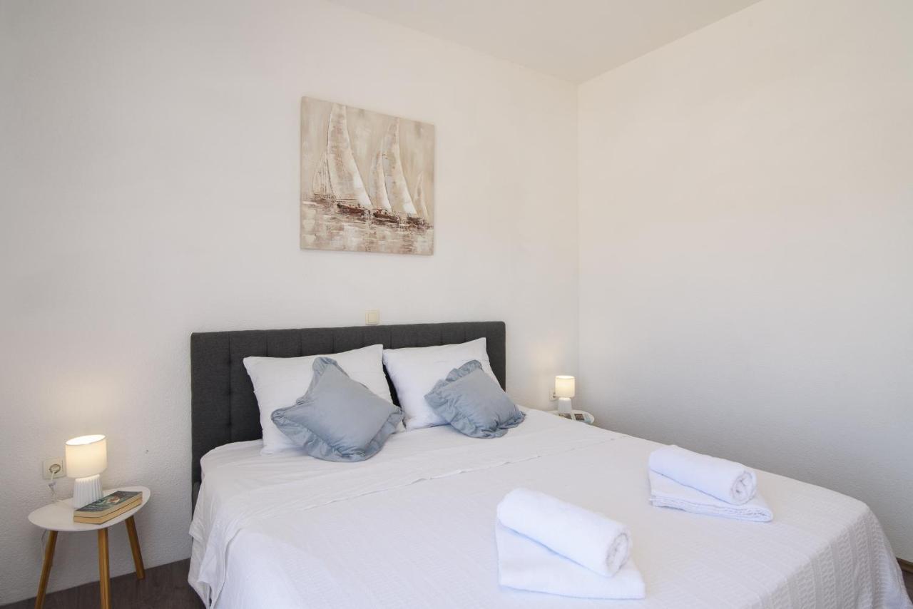 Mare&Antonio Apartment โตรกีร์ ภายนอก รูปภาพ