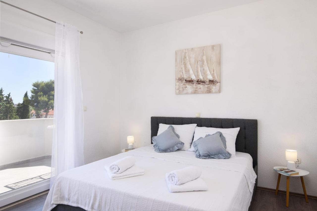 Mare&Antonio Apartment โตรกีร์ ภายนอก รูปภาพ