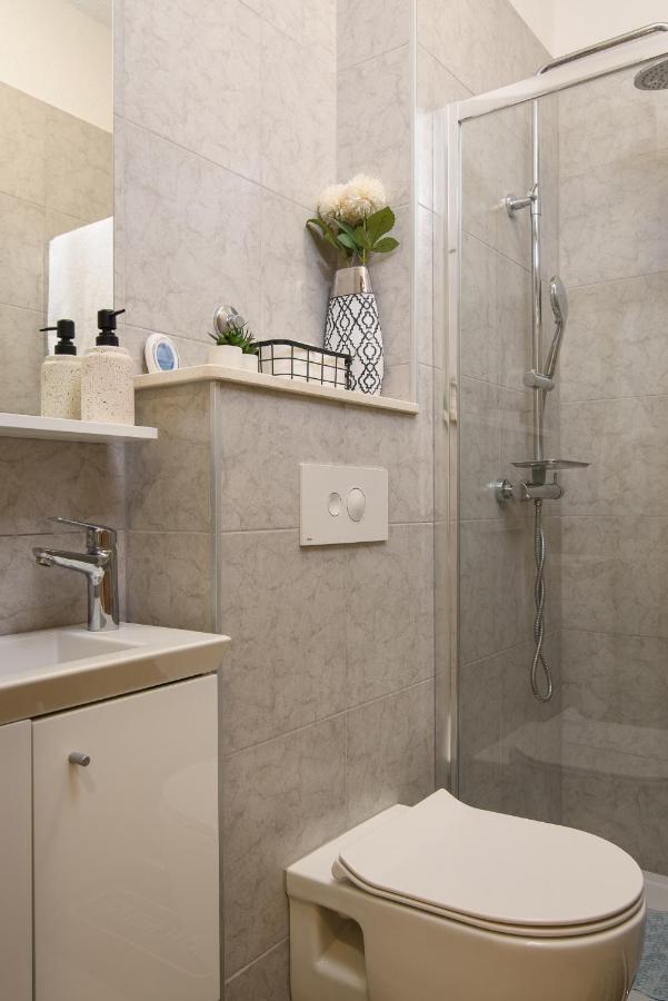 Mare&Antonio Apartment โตรกีร์ ภายนอก รูปภาพ