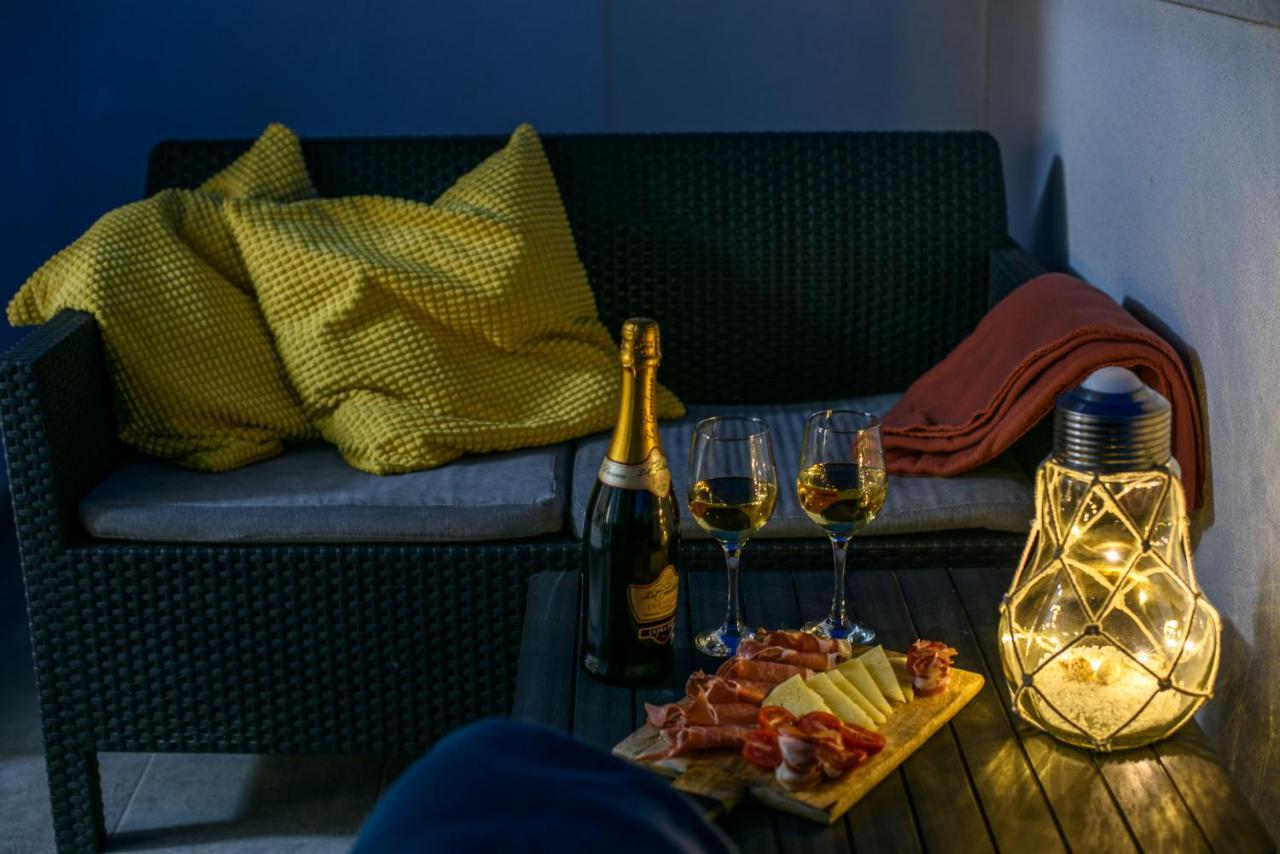 Mare&Antonio Apartment โตรกีร์ ภายนอก รูปภาพ