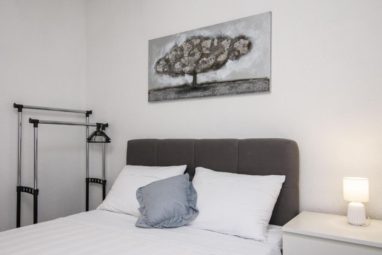 Mare&Antonio Apartment โตรกีร์ ภายนอก รูปภาพ